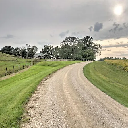 Pet-Friendly Spring Grove Home With Serene Yard!